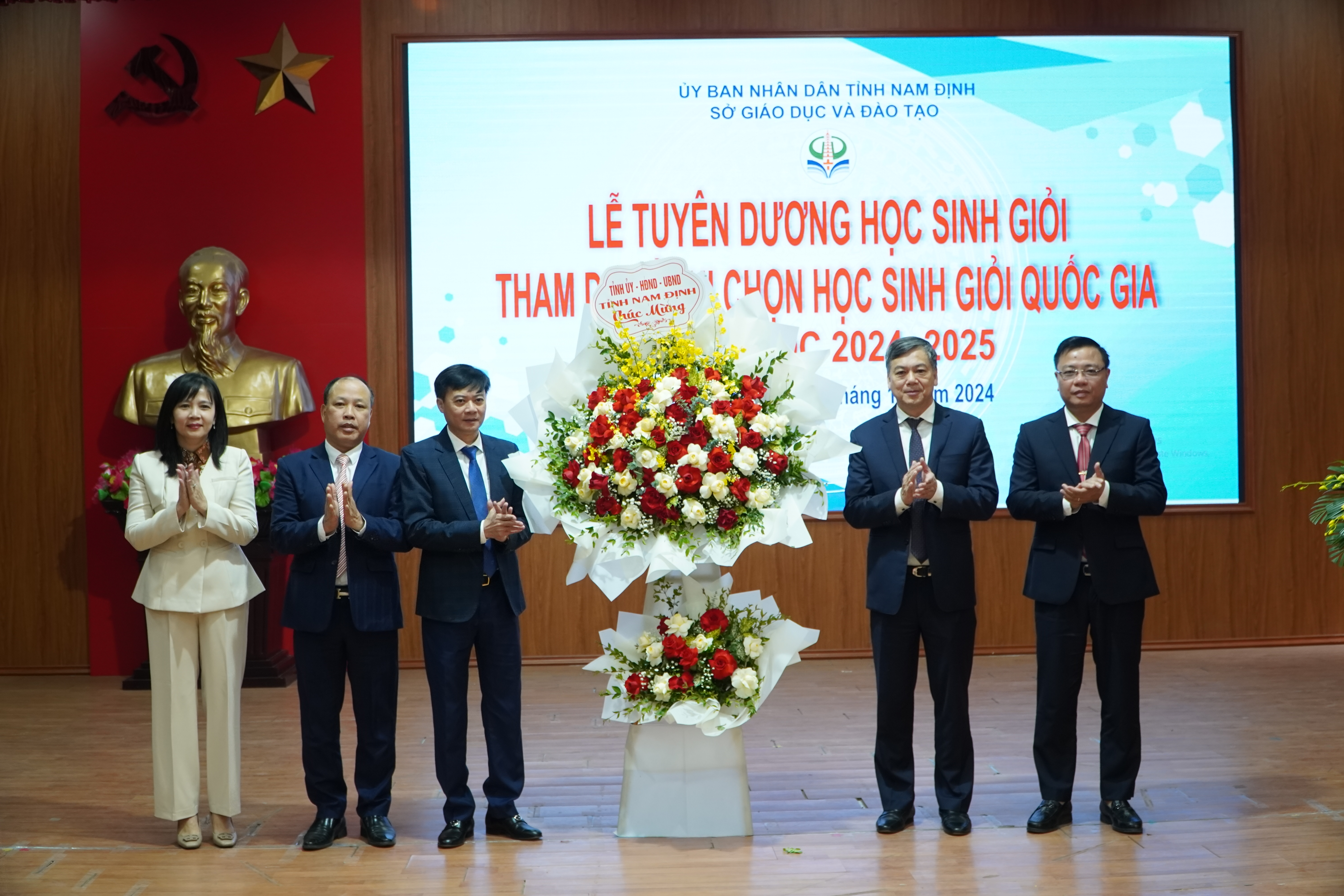 Tiếp lửa cho 99 học sinh giỏi tham dự Kỳ thi chọn Học sinh giỏi quốc gia năm học 2024-2025